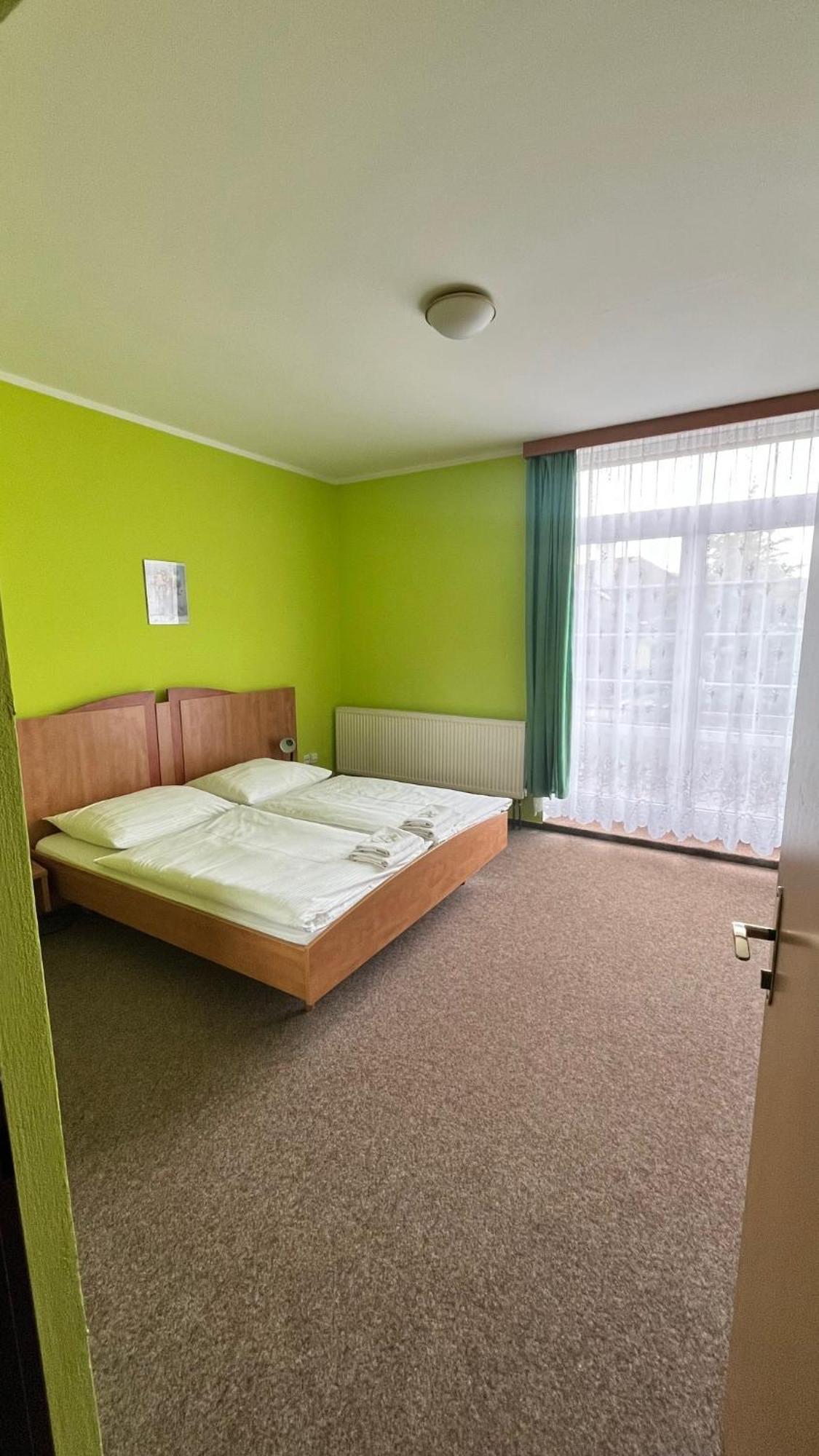 Grandhotel Novy Bor Ngoại thất bức ảnh