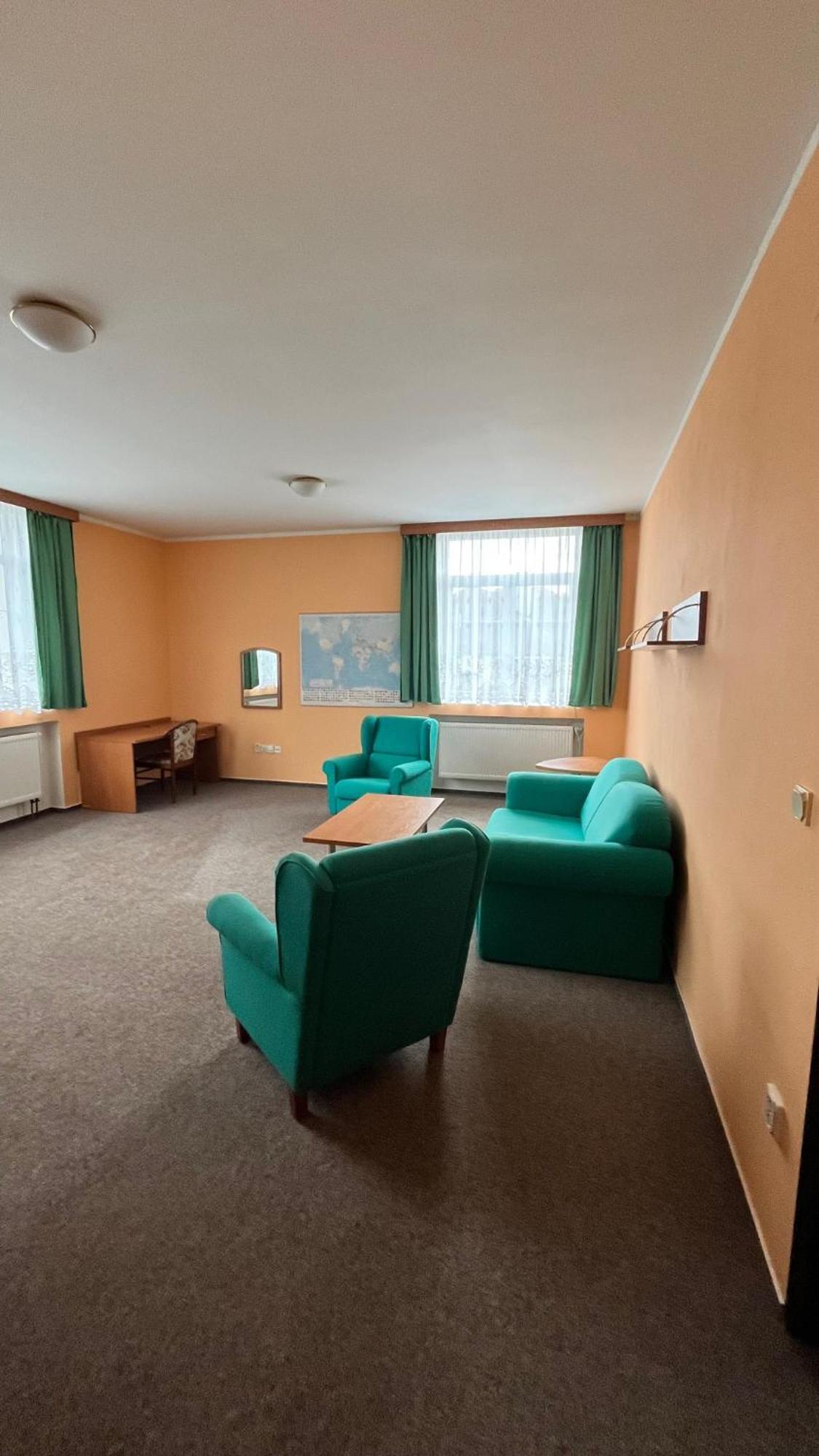 Grandhotel Novy Bor Ngoại thất bức ảnh