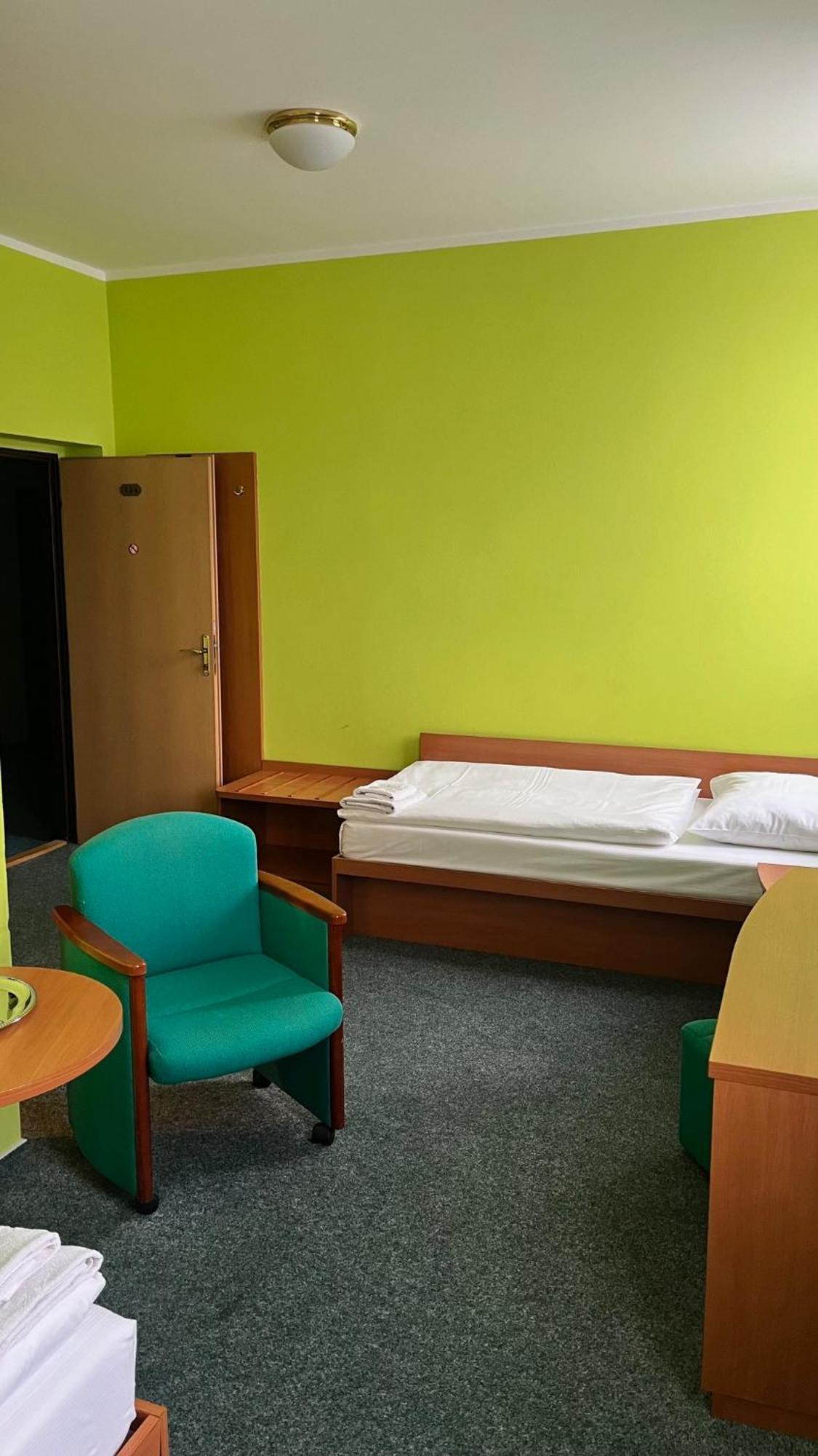 Grandhotel Novy Bor Ngoại thất bức ảnh