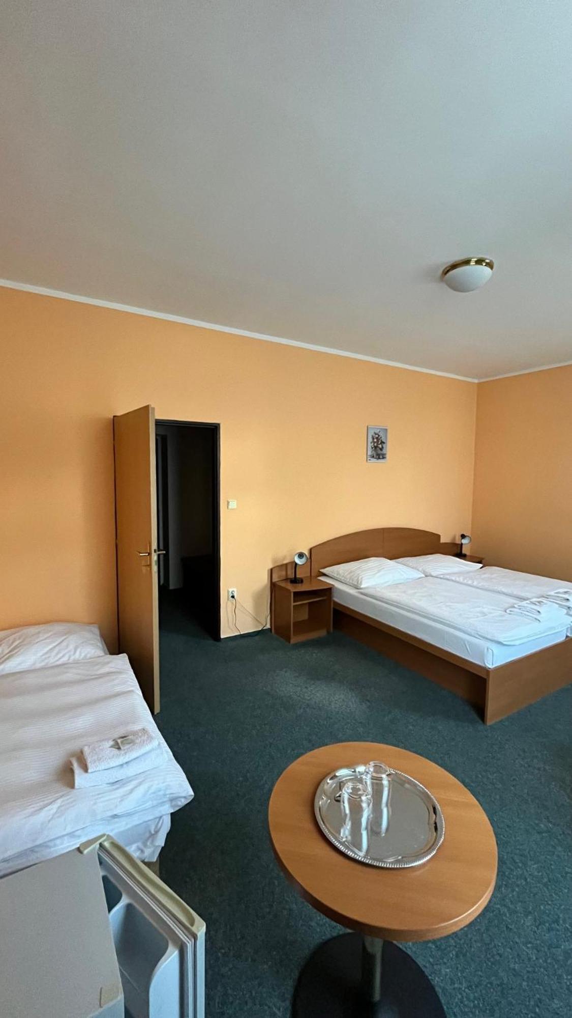 Grandhotel Novy Bor Ngoại thất bức ảnh