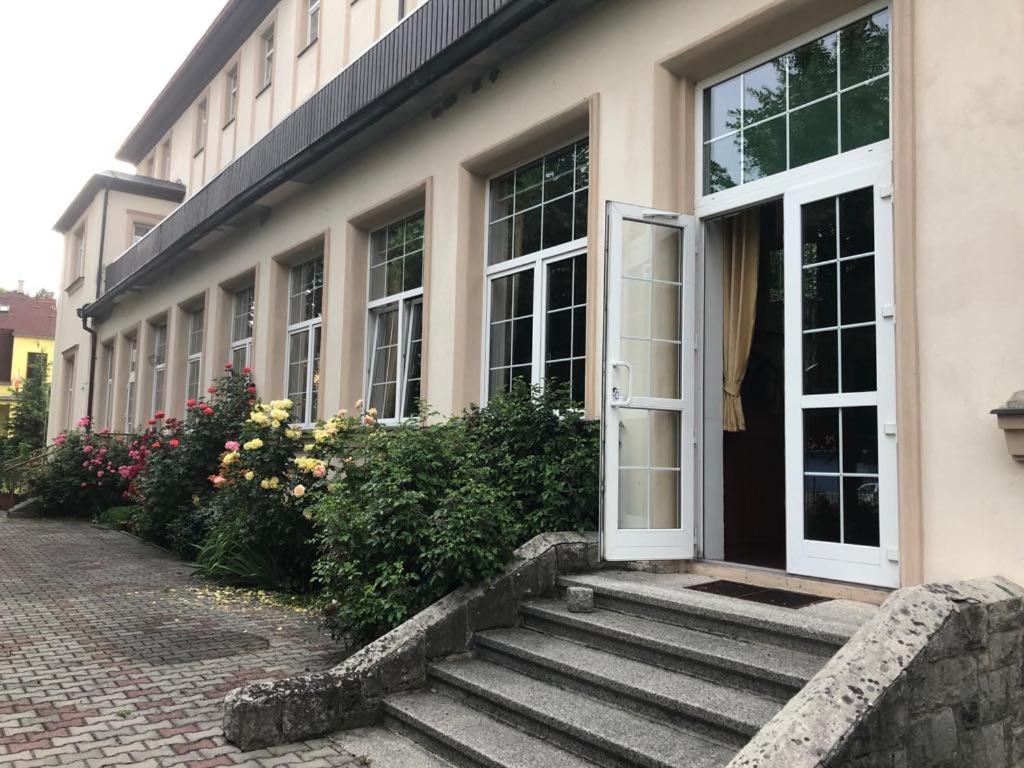 Grandhotel Novy Bor Ngoại thất bức ảnh