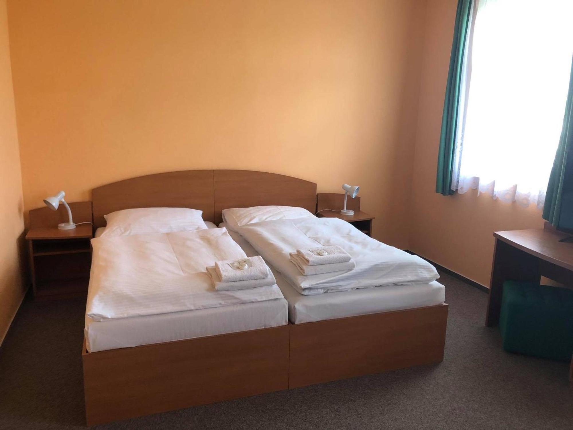 Grandhotel Novy Bor Ngoại thất bức ảnh